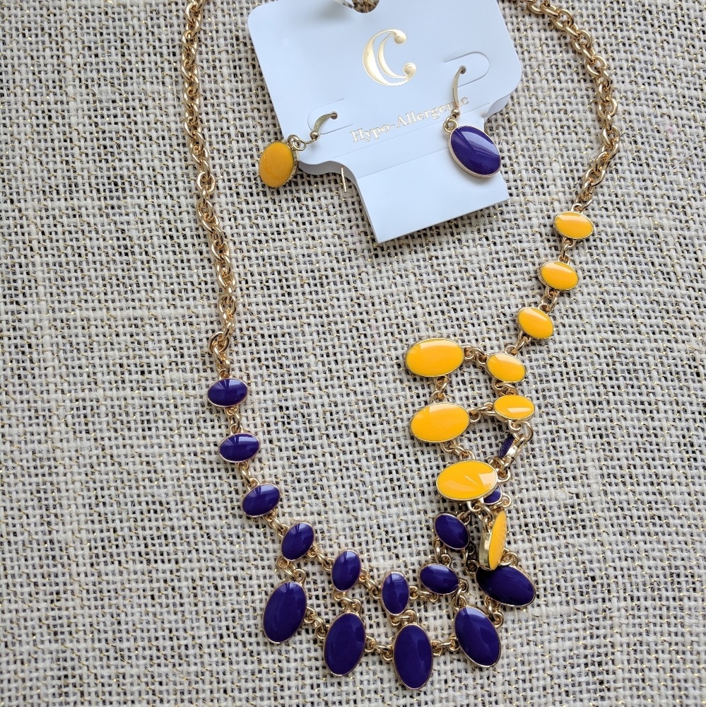 Double sided necklace and earrings